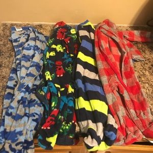 4- Infant 3/6 month fleece sleepers